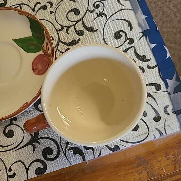 Fransican cups and Saucers - Picture 7 of 16